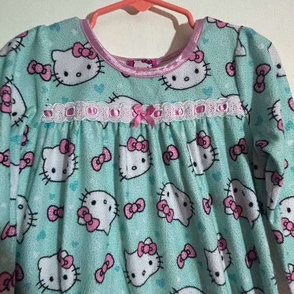 Hello Kitty Girls Nightgown Pajama Sleepwear Size 4 - Picture 2 of 3